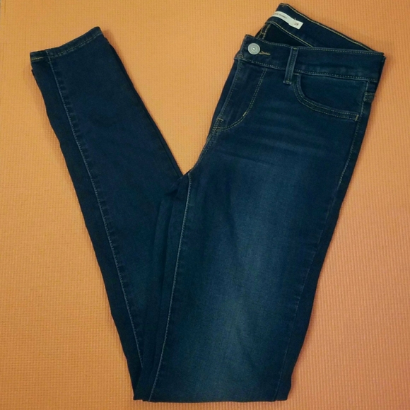 Levi's Midrise Dark Skinnies - Picture 2 of 3